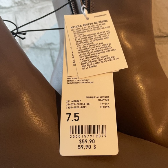 Uniqlo brand new heel booties - Picture 2 of 3